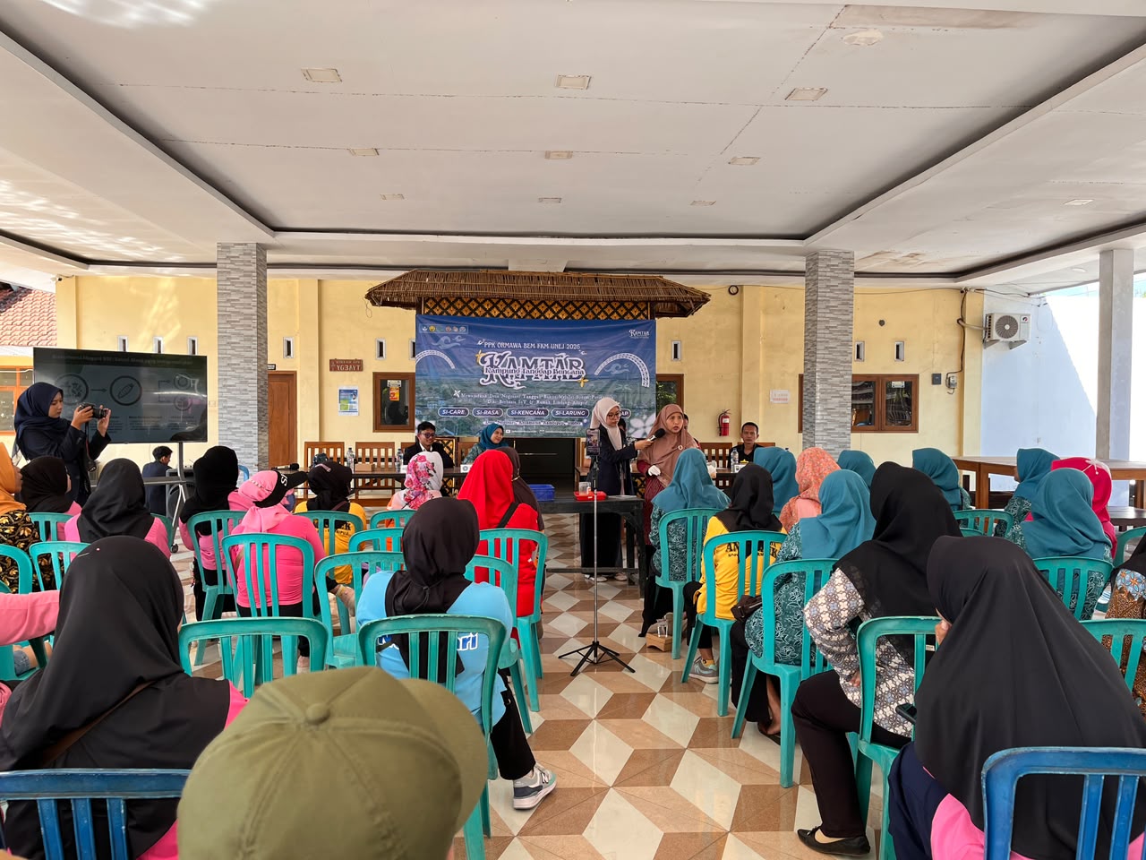ppk-ormawa-bem-fkm-unej-dorong-pengelolaan-sampah-organik-melalui-budidaya-maggot-di-desa-nogosari-20260727