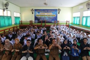ppk-ormawa-bem-fkm-unej-dorong-generasi-muda-peduli-lingkungan-melalui-sosialisasi-pemilahan-sampah-di-smpn-3-rambipuji-20260811
